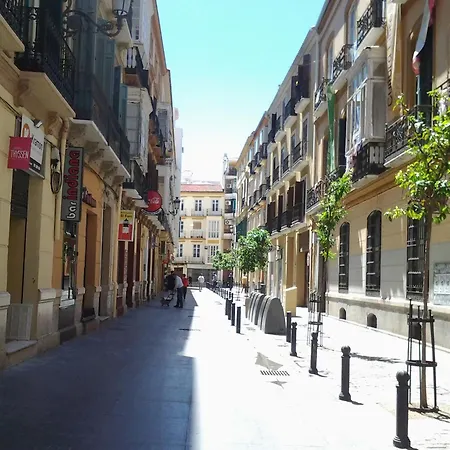 Centro Hernan Ruiz De 4 A 8 Personas Apartment *
