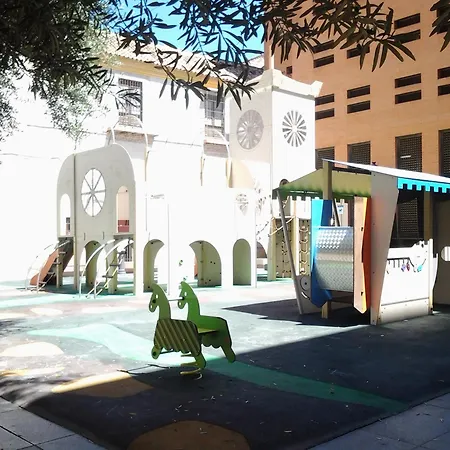 Centro Hernan Ruiz De 4 A 8 Personas Apartment *