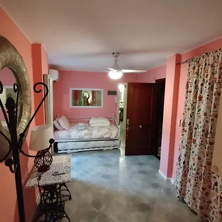Centro Hernan Ruiz De 4 A 8 Personas *