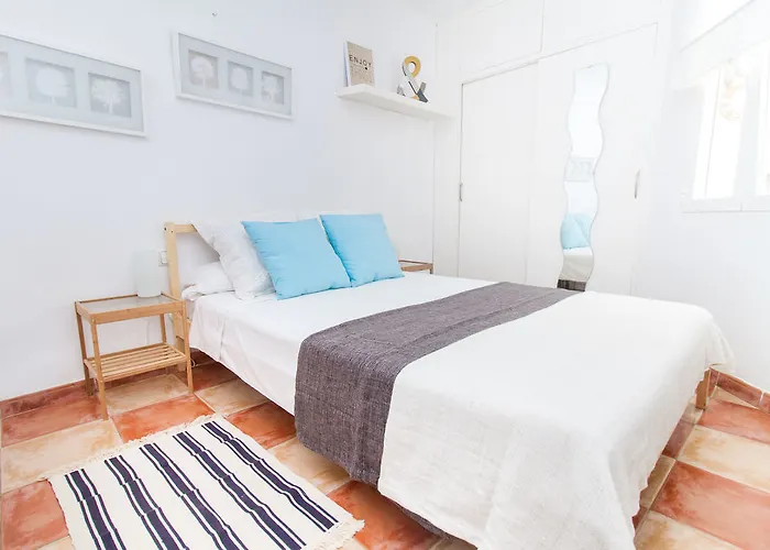 Centro Hernan Ruiz De 4 A 8 Personas Màlaga