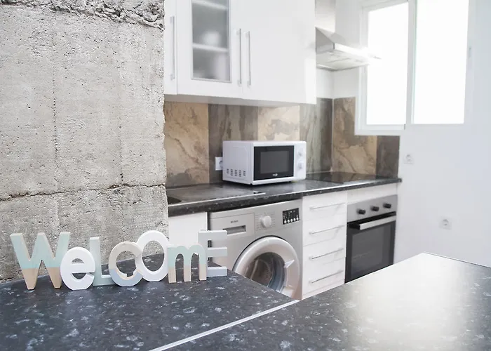 Centro Hernan Ruiz De 4 A 8 Personas * Màlaga